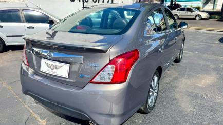 Nissan Versa 1.6 16V Unique CVT (Flex)