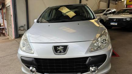 Peugeot 307 Hatch. Presence Pack 1.6 16V (flex)